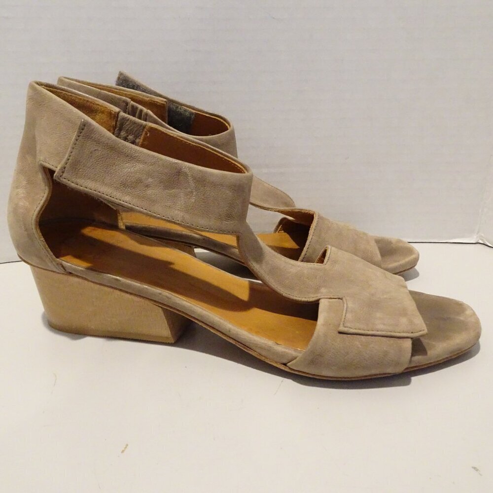 Coclico Taupe Leather Block Heeled Sandals Made in Spain Size 37.5 EU 7 US